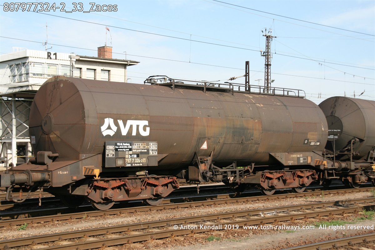 807977324-2_33_Zaces.jpg